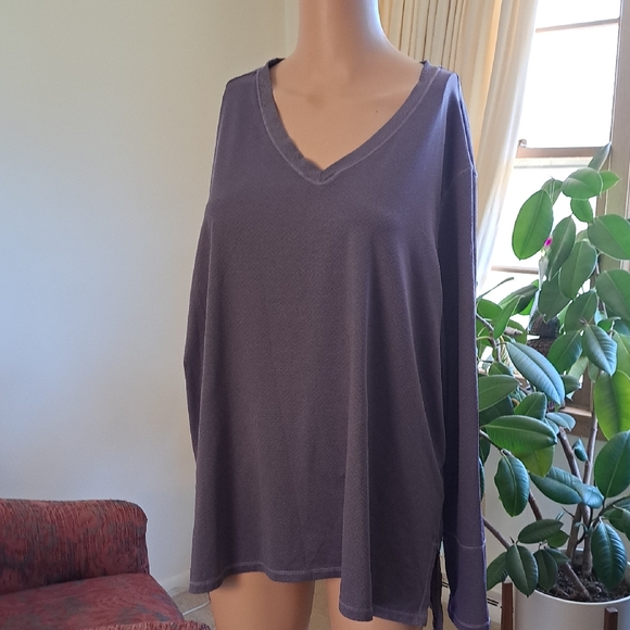 Tops - .ia Sport 1X V-Neck Long Sleeve Women's Top - Purple Ptp 24"